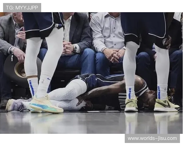 吉米·巴特勒右膝前交叉韧带撕裂赛季报销,勇士队冠军计划受重大影响